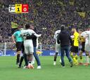 Multitudinaria tangana en el Dortmund-Leverkusen... ¡y Xabi Alonso no se arruga!