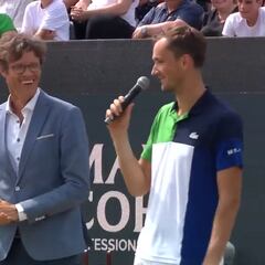 Te destroza en una final el 205 siendo nº1 y dices esto: tremendo esto de Medvedev