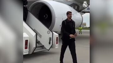 Ancelotti y Militao se hacen virales tras bajar así del avión
