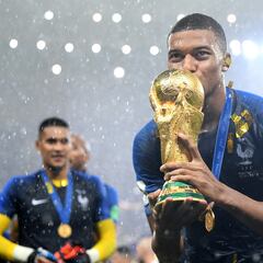 ‘O Rei’ Kylian Mbappé: los increíbles récords que le coronan como el heredero natural de Pelé