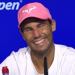 Nadal casi se parte la nariz y suelta esta broma: la sala de prensa, muerta de risa