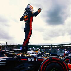 Verstappen prolonga el festival en Silverstone con podio británico