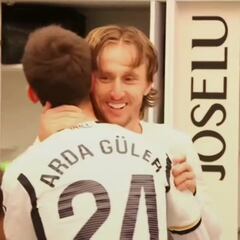 Es especial y ellos lo saben: Güler no olvidará lo de Kroos y Modric ya en el vestuario tras su gol