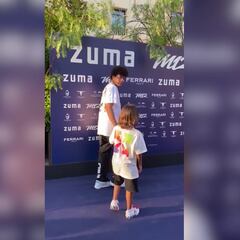 Los hijos de Marcelo llaman la atención por su outfit en la fiesta de despedida de su padre