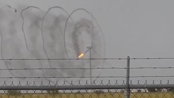 ¿Qué sucede cuando un rayo golpea una turbina eólica? Alucinen