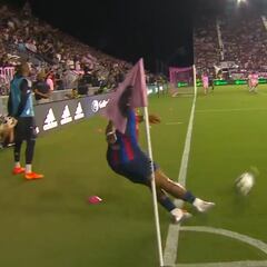 No está Xavi, pero sí su pizarra: miren el córner del Barça en el que marcó Gavi