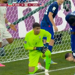 La estrella de USA partiéndose la cara para clasificar a su país: vean el gol...