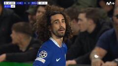 Esto es el mejor portero del mundo un día más en la oficina: Cucurella, incrédulo