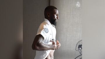 Madridistas, suban el volumen: oigan la reacción de Rüdiger al ponerse la camiseta