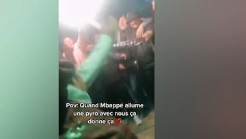 Lío en París: Mbappé, junto a un grupo ultra levantando bengalas