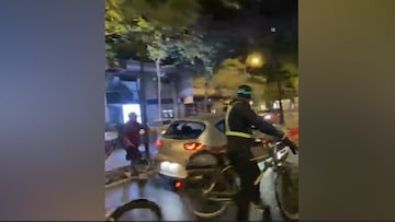 Un coche atropella a decenas de ciclistas en Madrid