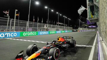 Resumen del GP de Arabia Saudí con Checo Pérez primero y Alonso tercero