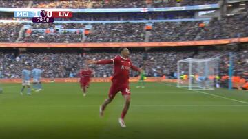 La provocadora celebración de Arnold en el 1-1 que dejó el City-Liverpool echando chispas 