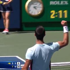 Cuando la grada se pone en pie y levanta el puño así, ojito: tremendo esto de Alcaraz