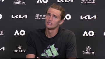 Dej車 a la sala de prensa congelada: la primera pregunta a Zverev tras 4:40 de partido