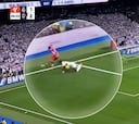 La acción previa al gol de Vinicius que ha avivado la polémica