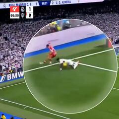 Mas leña al fuego: la acción previa al gol de Vinicius que ha avivado la polémica