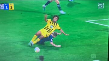 Lleva millones de reproducciones y nadie se lo explica: esto ni se lo revisaron al Dortmund