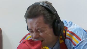 El sufrimiento de Roncero con cada penalti de la tanda: de no mirar y morder una gorra al desencaje final