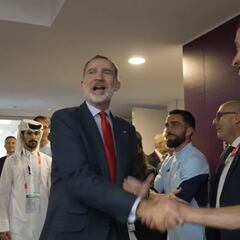 Salieron cientos de Gifs al instante: el grito de Felipe VI al entrar al vestuario de la Roja