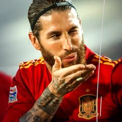 La leyenda de Sergio Ramos con la Selección: de la gloria como central goleador al adiós obligado del capitán