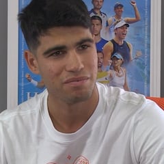 Alcaraz cuenta el porqué sí pudo con Djokovic en Wimbledon y no en Roland Garros