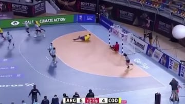 Mvumbi, el pivote congole?o que se ha hecho viral en el Mundial