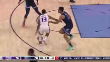 Santi Aldama sigue haciendo locuras en la NBA: ¡Menudo tapón!