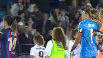 El tenso momento final del Madrid-Bar?a tras el 0-4: Aitana y Misa...