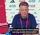 Van Gaal contesta a Di María: “Depay y yo nos besamos en la boca”