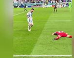 Messi buscó a ‘Dibu’ tras la clasificación de Argentina
