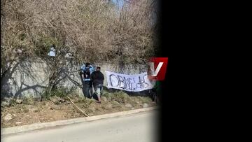 Aficionados de Rayados protestan contra jugadores y directivos