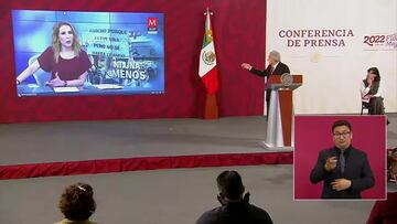 AMLO exhibe a Azucena Uresti; la periodista se defiende