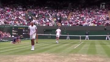 Tsitsipas colapsó, se fue a por Kyrgios y luego le llamó “matón”