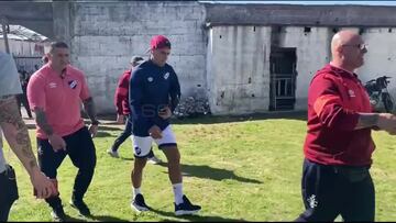 Muchos no dan crédito: así es el peculiar vestuario que se encontró Luis Suárez en Montevideo