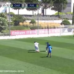 Los madridistas, incrédulos: jugada y asistencia maradoniana de la nueva joya del Castilla