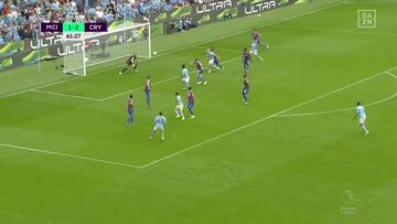 El hat-trick de locura de Haaland: en el 3-2 le defendían cinco rivales