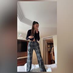 Marta Díaz se atreve a hacer el baile de Rosalía... y pasa esto con Reguilón