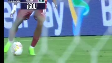 El espectacular gol de Raziel García que vale un punto sobre la hora