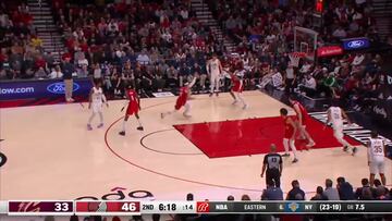 Más de un año lesionado y va y su primera canasta es esta pasada: Ricky Rubio ha vuelto