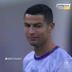 Cristiano’s face on greeting Messi in Riyadh sends the internet wild... what did he say?