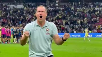 El viral festejo de André Jardine tras vencer a los Pumas