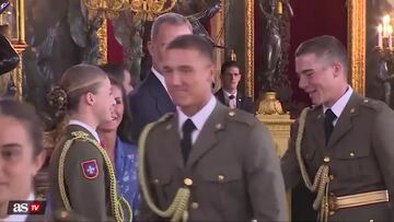 La cara de Leonor al ver a sus compa?eros de academia en el besamanos