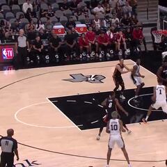 Parece sacado de dibujos animados: lo de Wembanyama aquí es de no creer