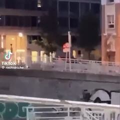 El terrorista de Bruselas reaparece a las 6 apuntando al cielo con su fusil y gritando