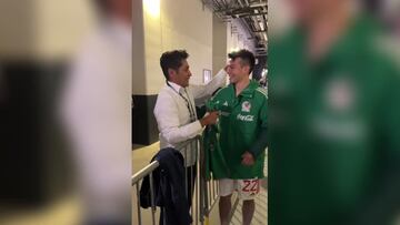Jorge Campos presumió tener la colección más grande de camisetas del Chucky Lozano