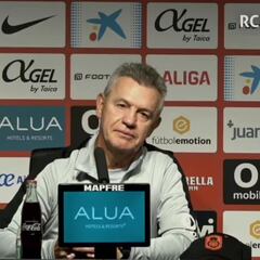 Javier Aguirre ante el dato de un periodista: “ya me desanimaste, cabrón”