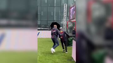 ¡Como crack! así fue la finta con la que Checo Pérez dejó en el piso a Max Verstappen