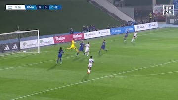 El Chelsea no puede con Olga... ni con los errores arbitrales