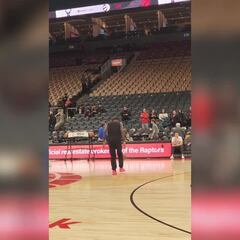 ¿Soñó con ser futbolista? Así domina el balón Pascal Siakam